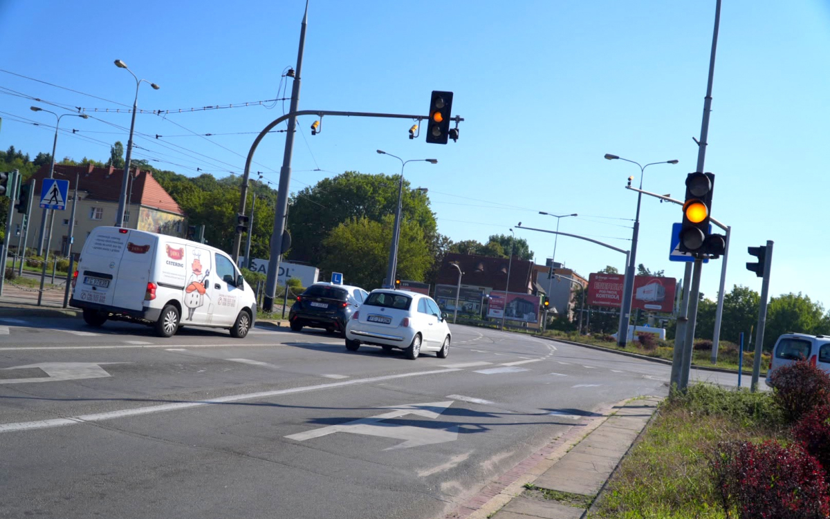 Wyłączone światła na rondzie Santockim
